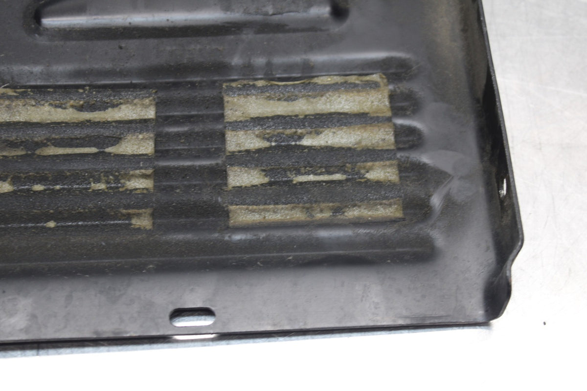 2006 Suzuki Boulevard C90 BATTERY TRAY BOX HOLDER BB849