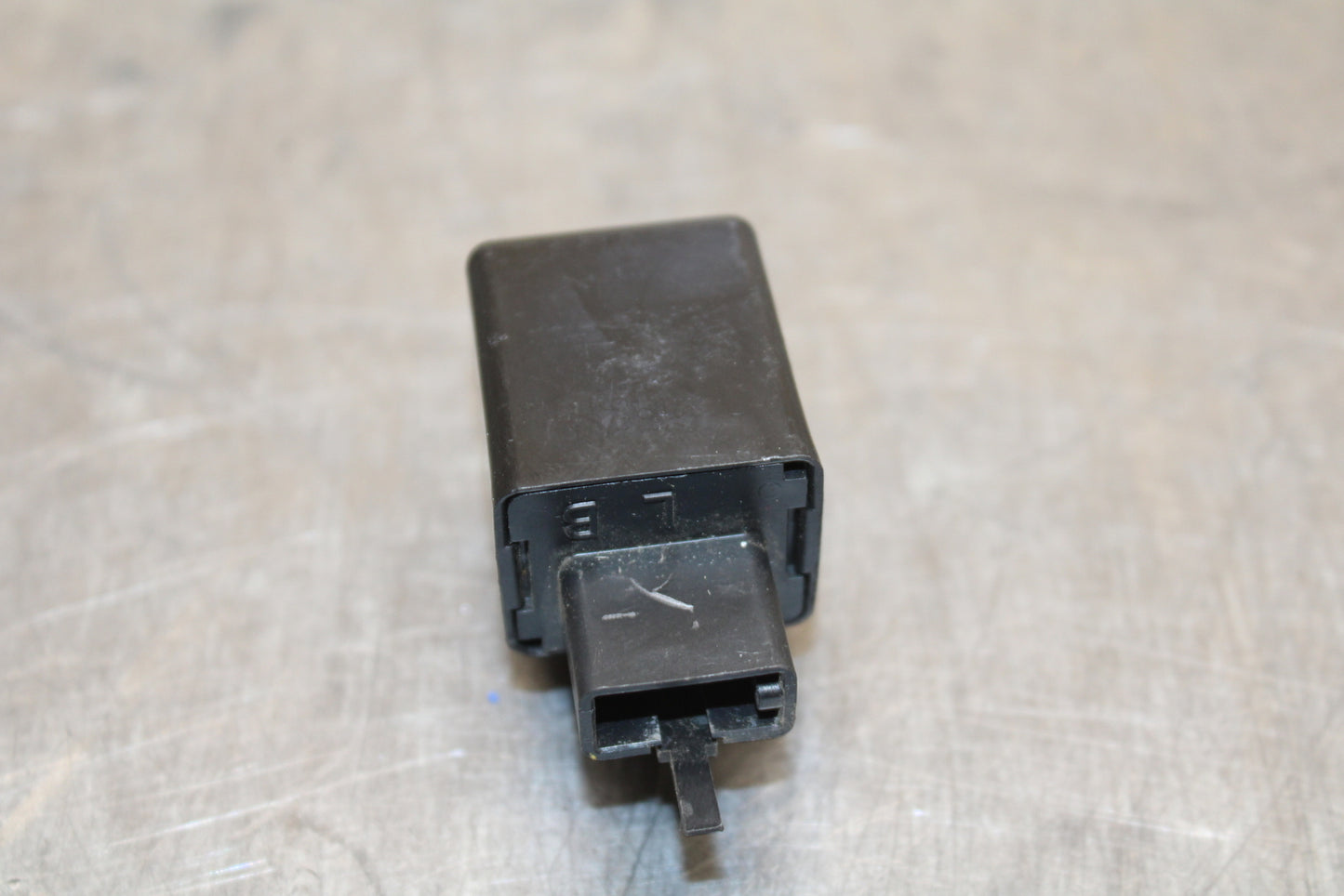 04-05 YAMAHA YZF R1 TURN SIGNAL BLINKER RELAY FLASHER SWITCH BB131