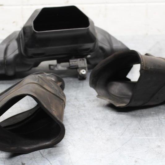 09-14 YAMAHA YZF R1 RAM AIR INTAKE TUBE DUCT BB448