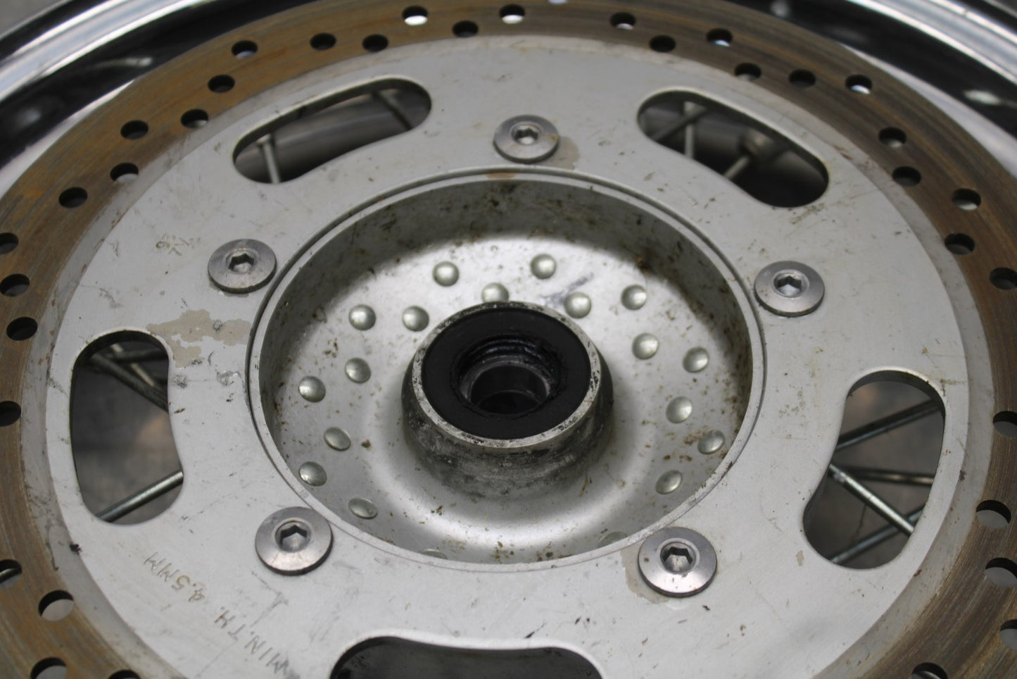 08 KAWASAKI VULCAN 900 FRONT WHEEL FRONT RIM & DISC ROTOR BB184