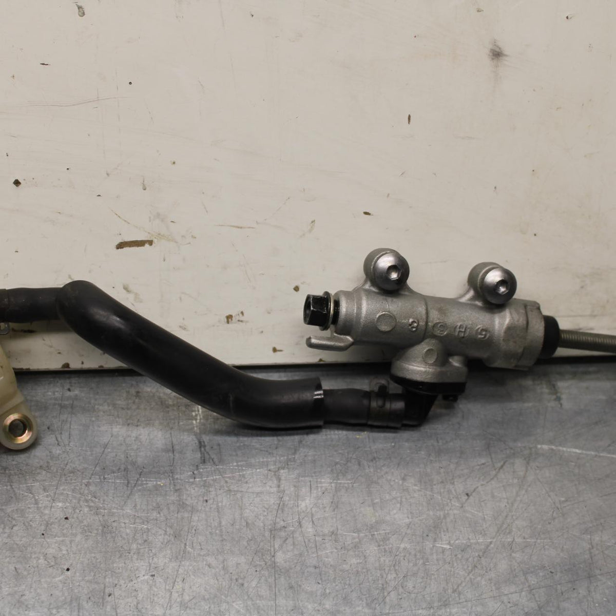 01-06 HONDA CBR600F4I REAR BACK BRAKE MASTER CYLINDER W RESERVOIR BB626