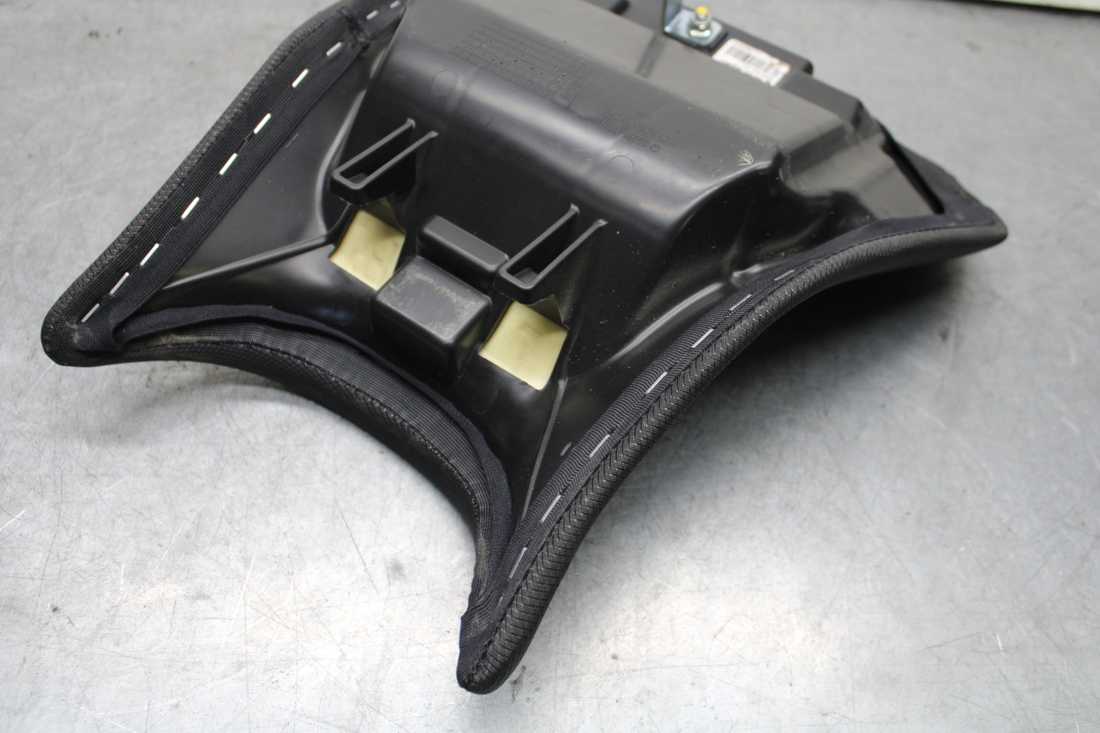 18-23 KAWASAKI NINJA 400 FRONT DRIVERS SEAT PAD SADDLE PILLION BB660