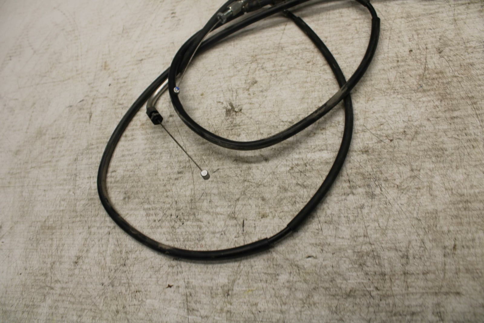 20-21 YAMAHA XSR900 THROTTLE CABLE LINE HOUSING GUIDE BB372
