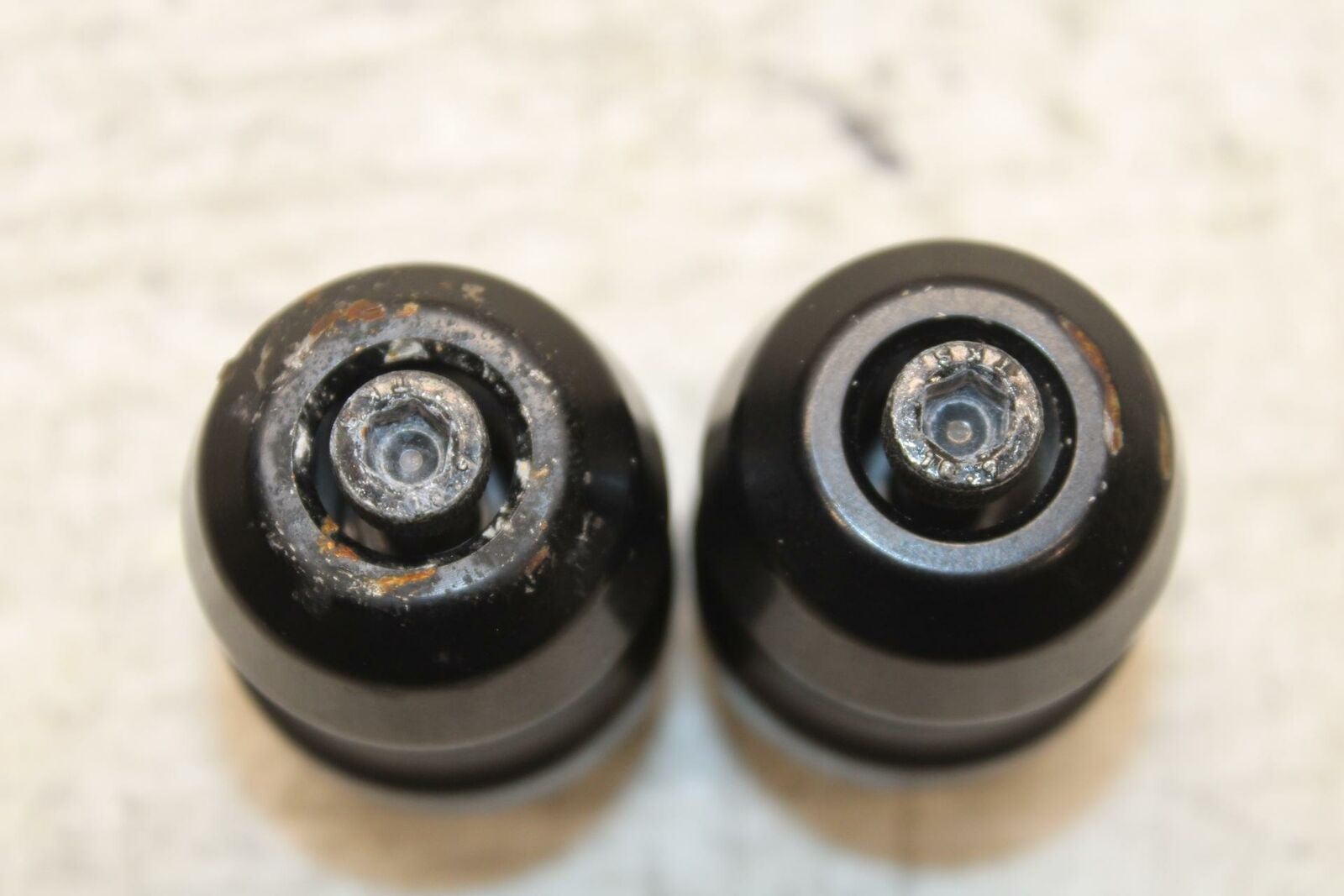 17-20 KAWASAKI NINJA 650 SWINGARM SPOOLS SPOOL SET PAIR BB364