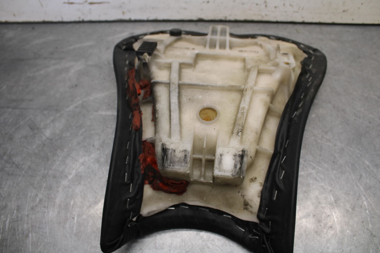 09-12 KAWASAKI NINJA ZX6R ZX600R FRONT DRIVERS SEAT PAD SADDLE PILLION BB656