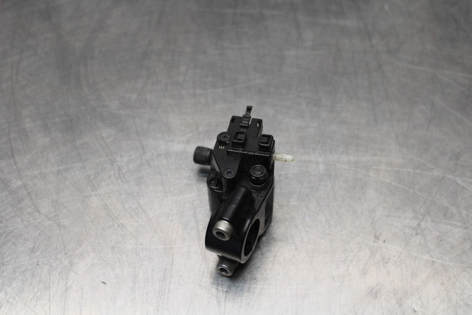 21-23 KAWASAKI NINJA ZX6R CLUTCH LEVER PERCH MOUNT BRACKET BB179