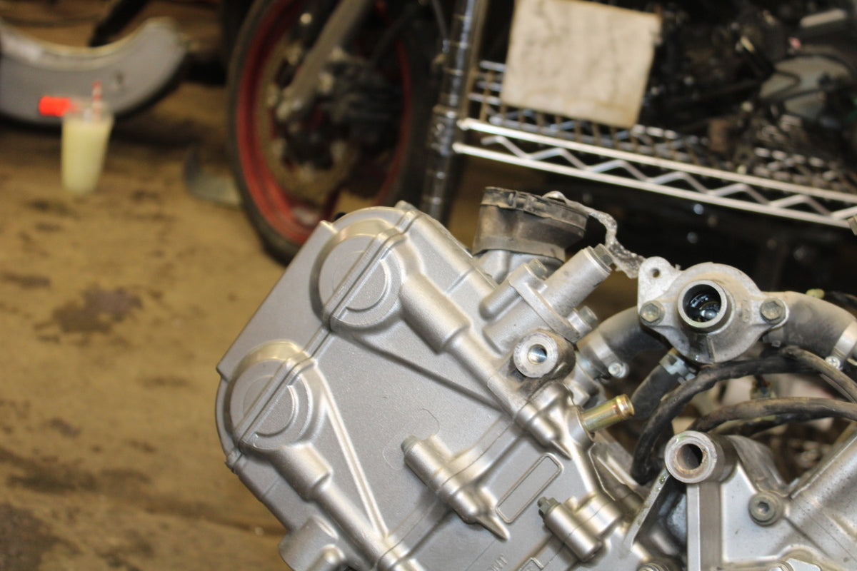 06 SUZUKI SV650S ENGINE MOTOR BB783