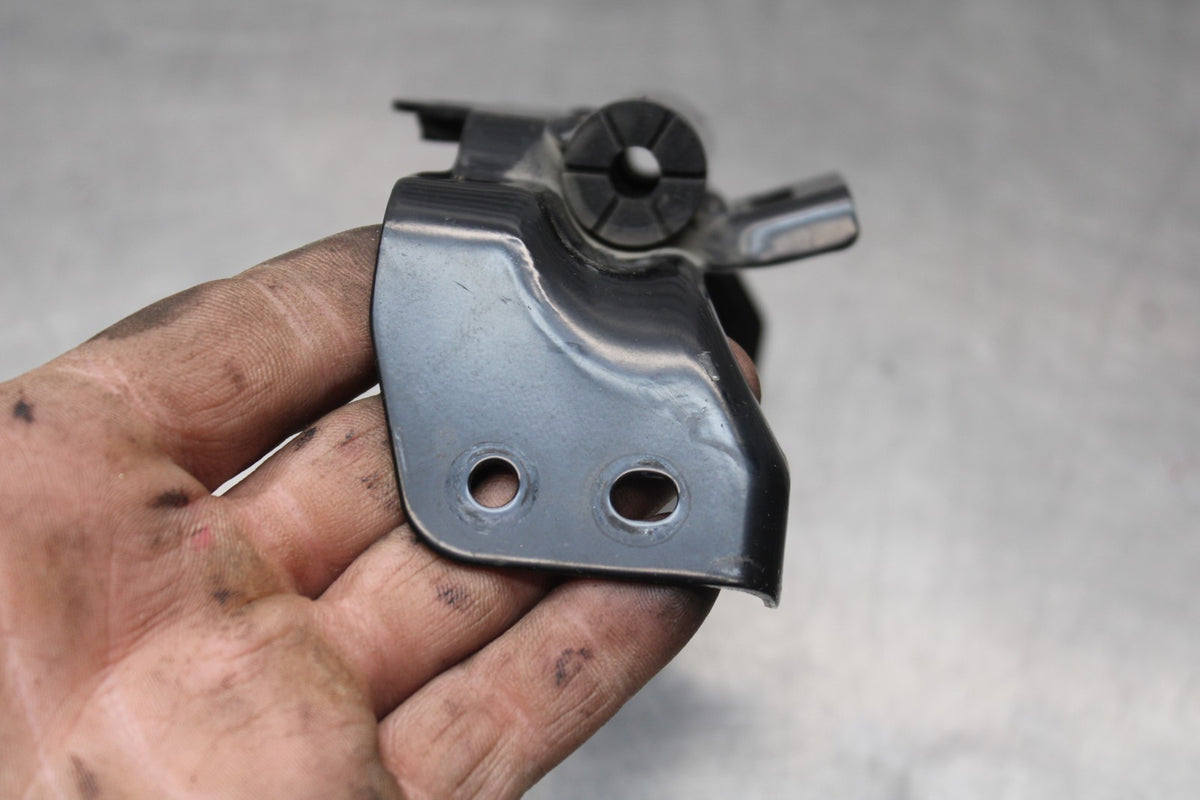 18 HONDA CB500F GAS TANK FUEL CELL PETROL RESERVOIR BRACKET MOUNT BB861