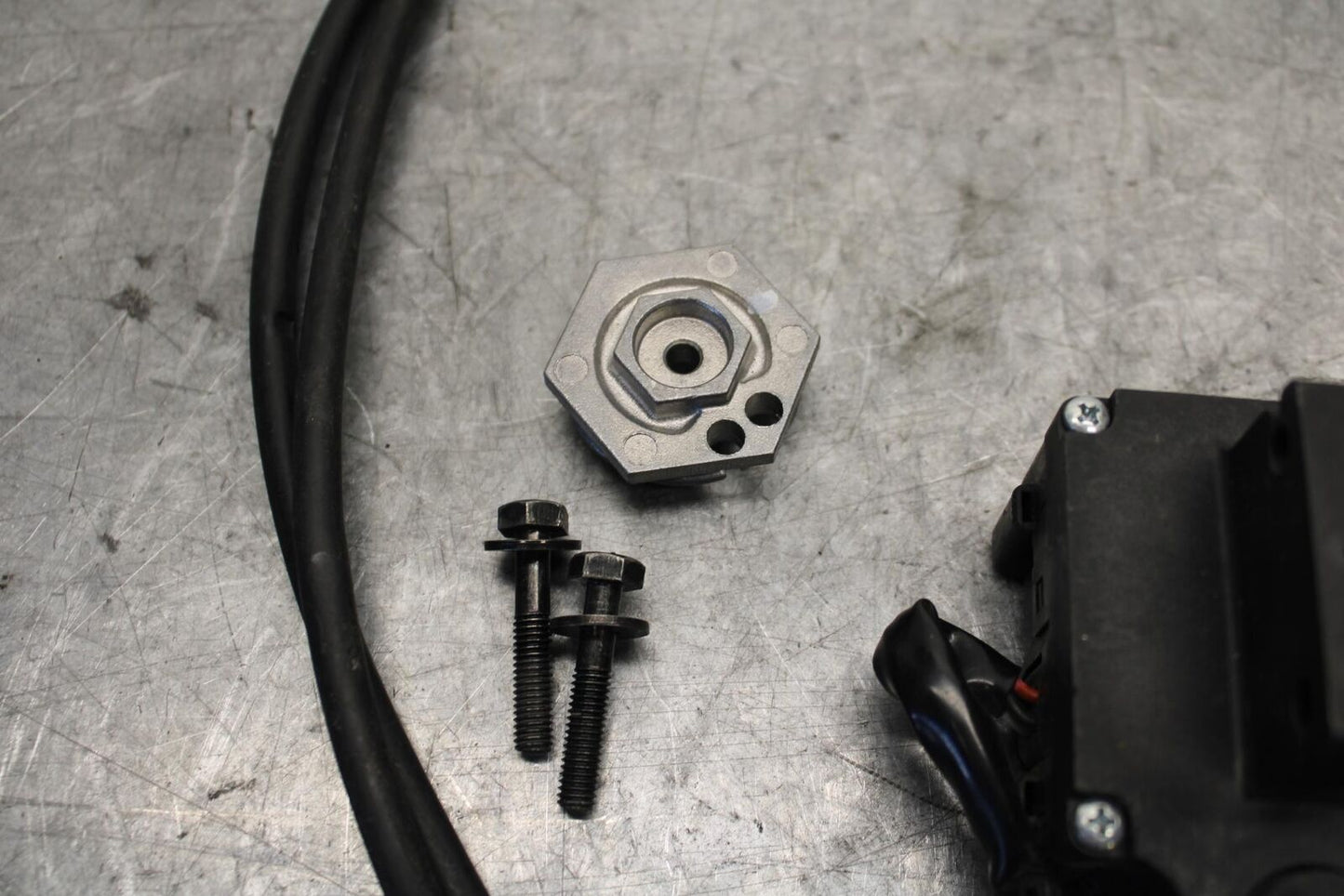 11-23 SUZUKI GSXR 750 EXHAUST VALVE SERVO MOTOR BB54