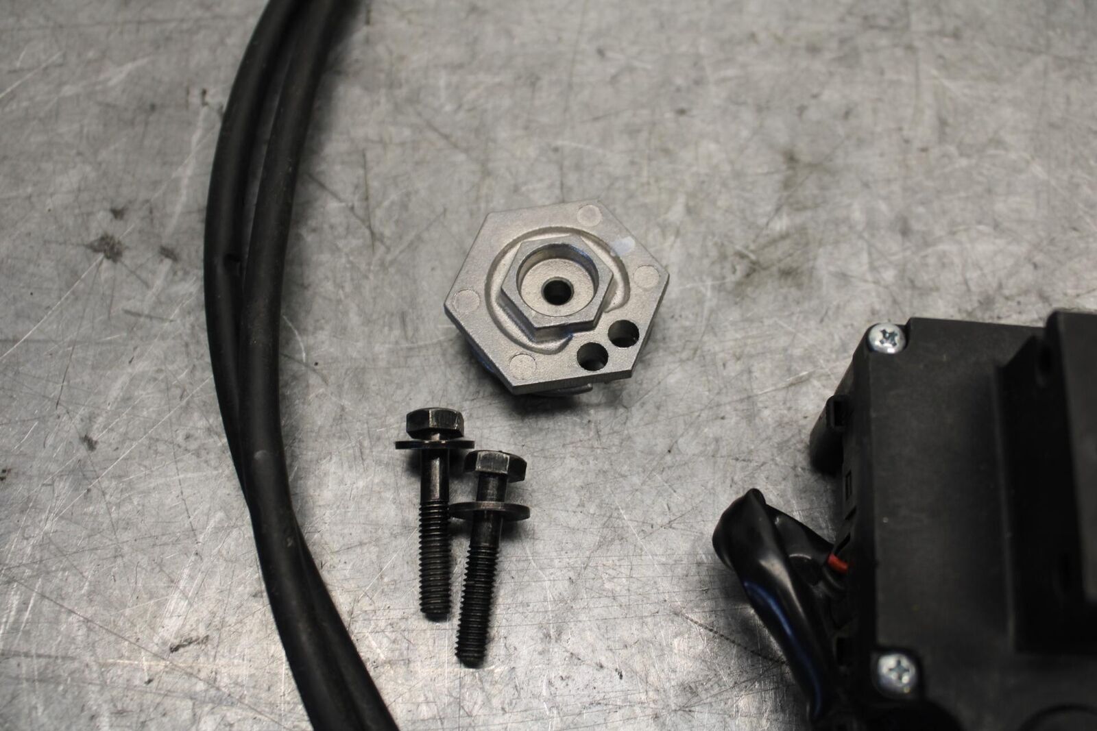 11-23 SUZUKI GSXR 750 EXHAUST VALVE SERVO MOTOR BB54