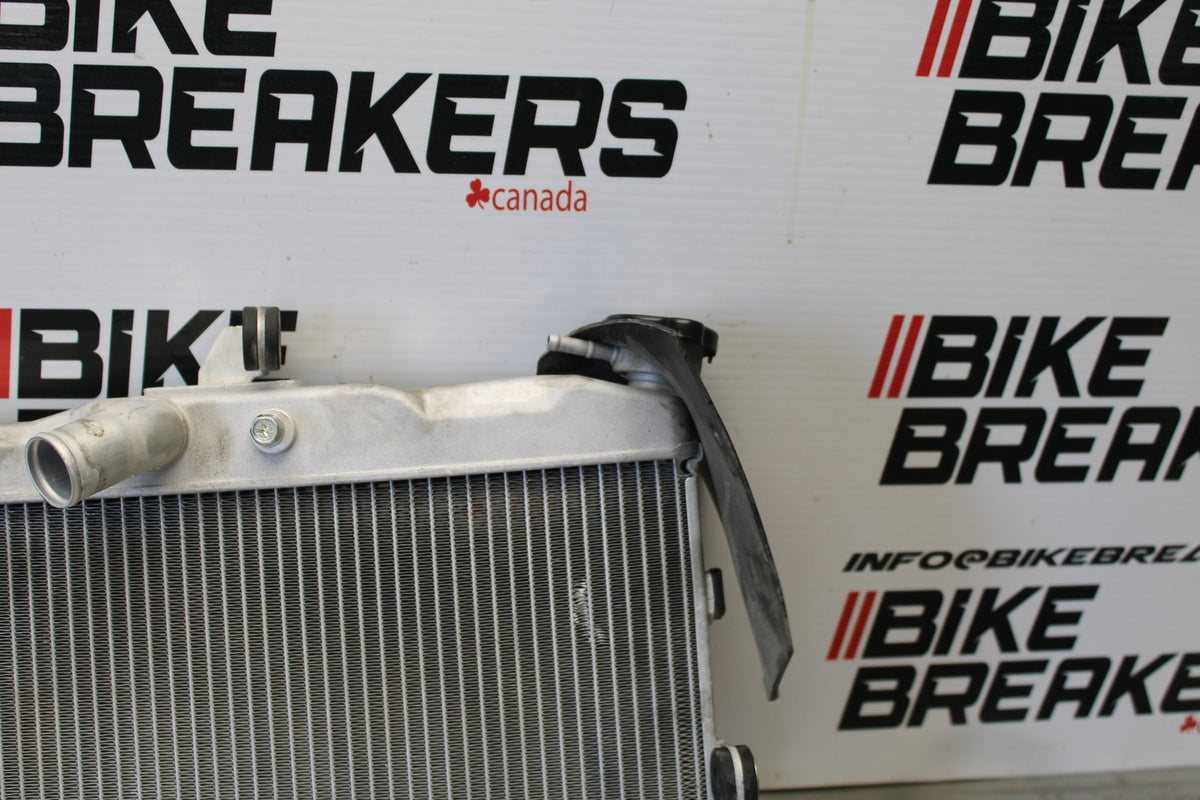 22-25 YAMAHA YZF R7 ENGINE RADIATOR MOTOR COOLER COOLING RADIATER BB182