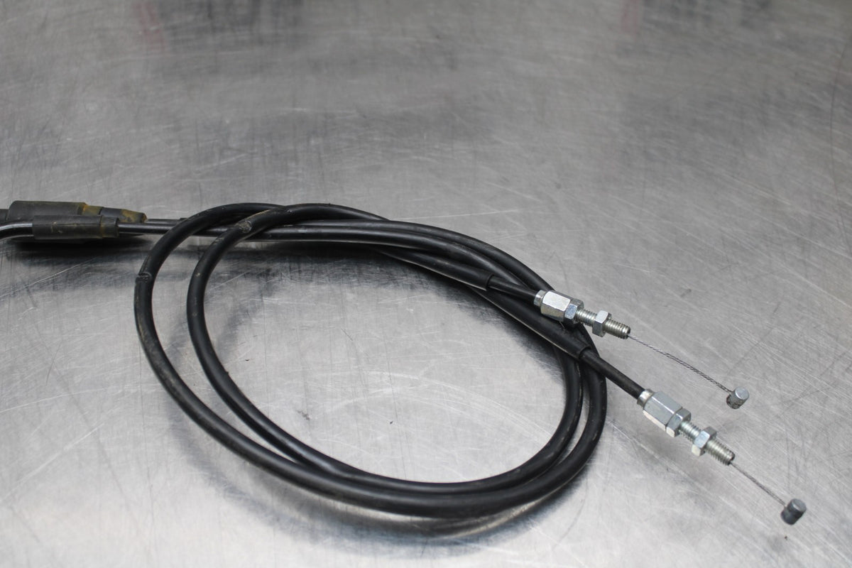 15 SUZUKI GW250F THROTTLE CABLES LINES BB789