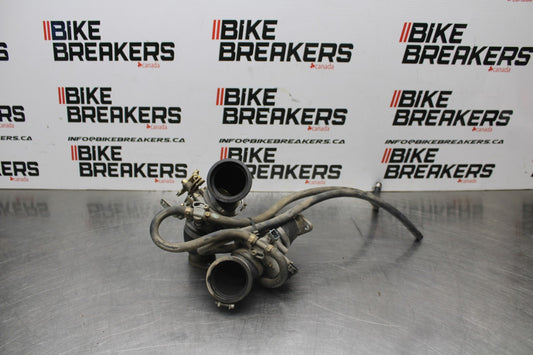 02 DUCATI MONSTER 620 MAIN FUEL INJECTORS / THROTTLE BODIES