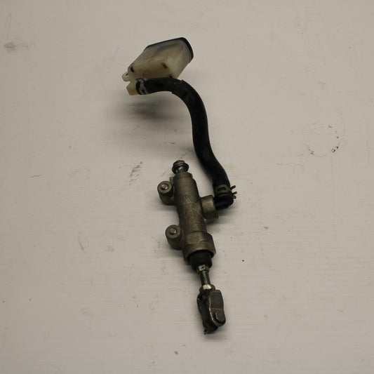 06-07 SUZUKI GSXR600 REAR BACK BRAKE MASTER CYLINDER W RESERVOIR BB243