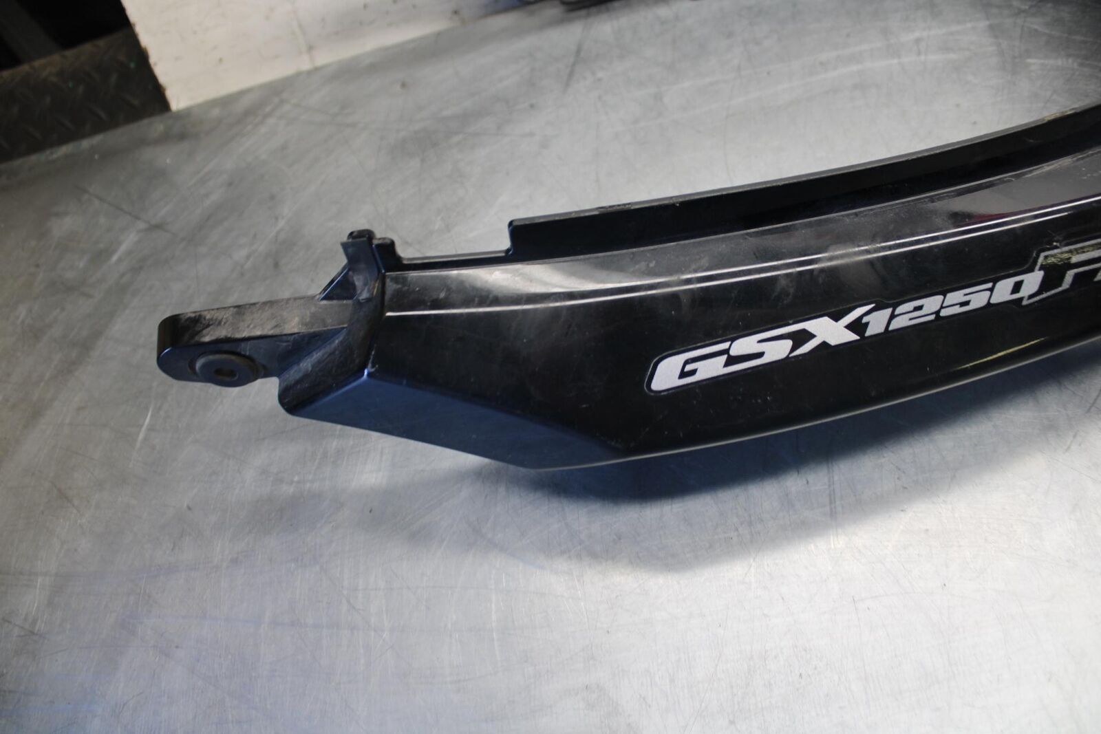 2016 Suzuki Bandit 1250S GSF1250SA ABS REAR BACK TAIL FAIRING COWL SHROUD BB509