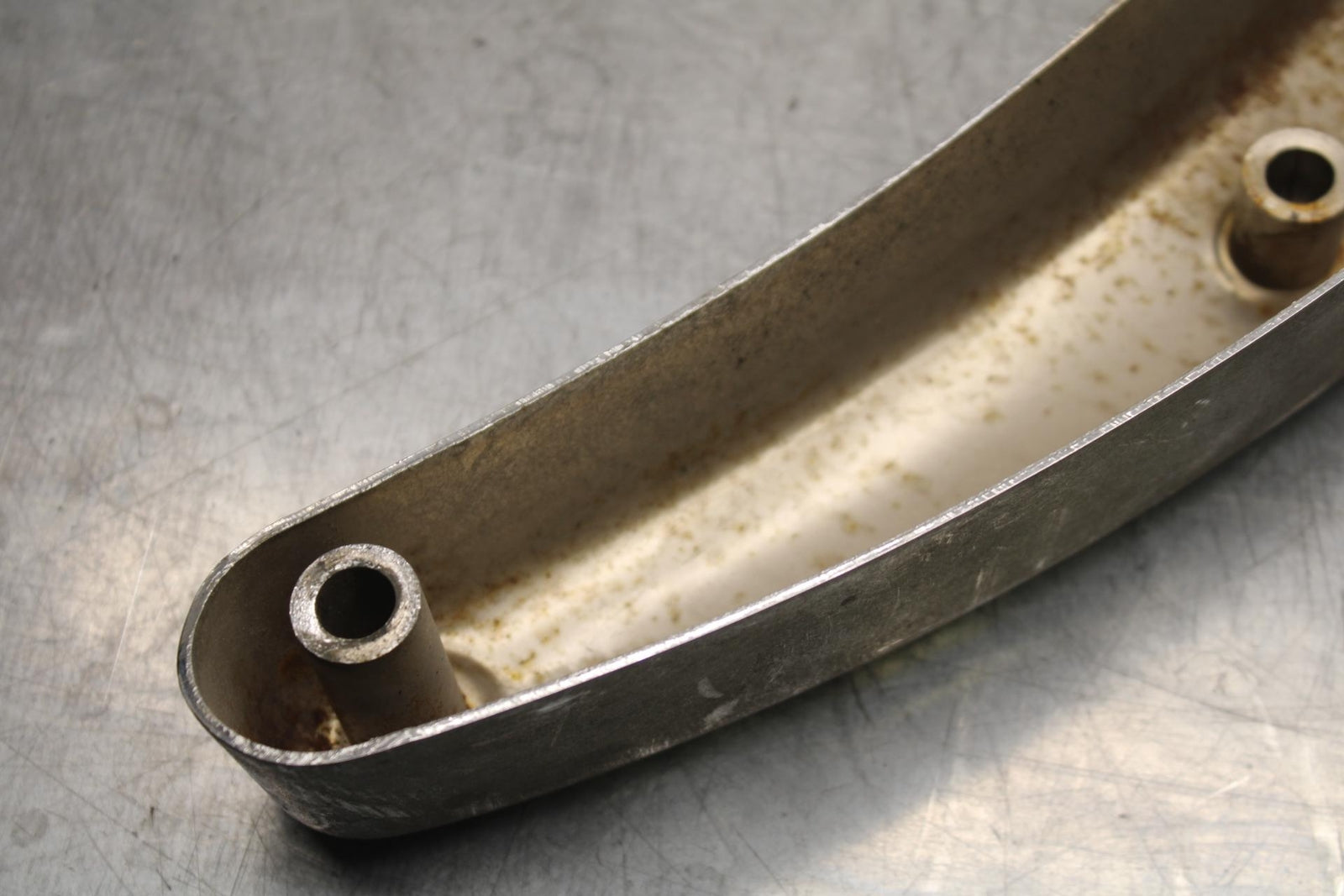 03-08 KAWASAKI VULCAN 1600 REAR BACK FENDER SUPPORT FRAME SUBFRAME BB616