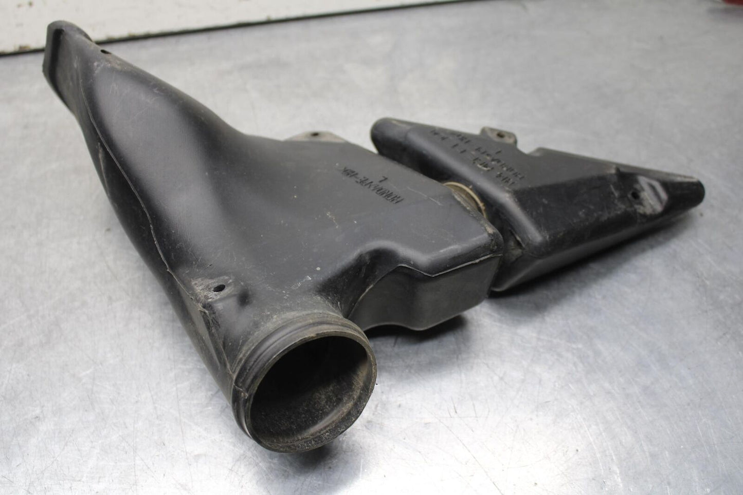 03-04 HONDA CBR600RR LEFT AIR INTAKE DUCT TUBE BB628