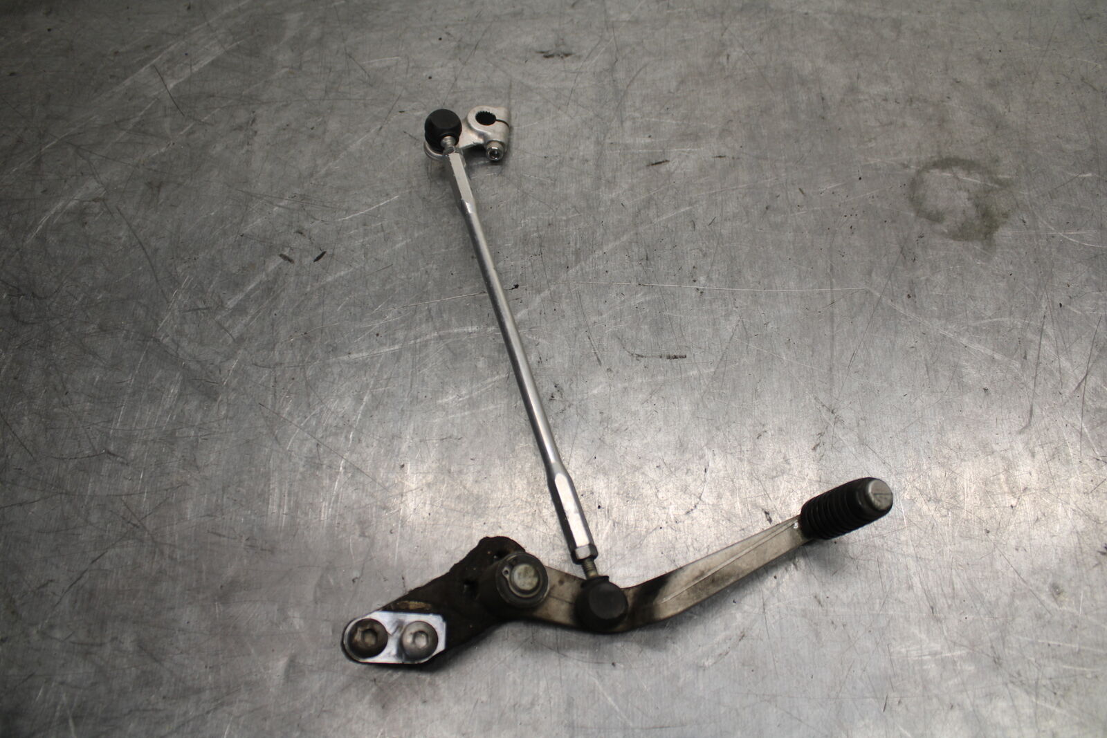 11-24 SUZUKI GSXR750 SHIFTER LINKAGE SHIFT LINK PEDAL BB714