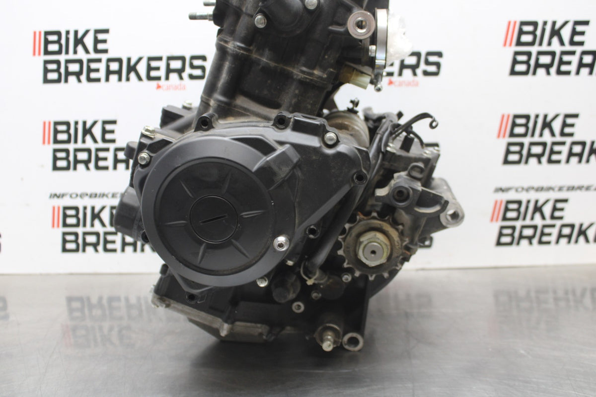 23 YAMAHA YZF R3 ENGINE MOTOR BB806