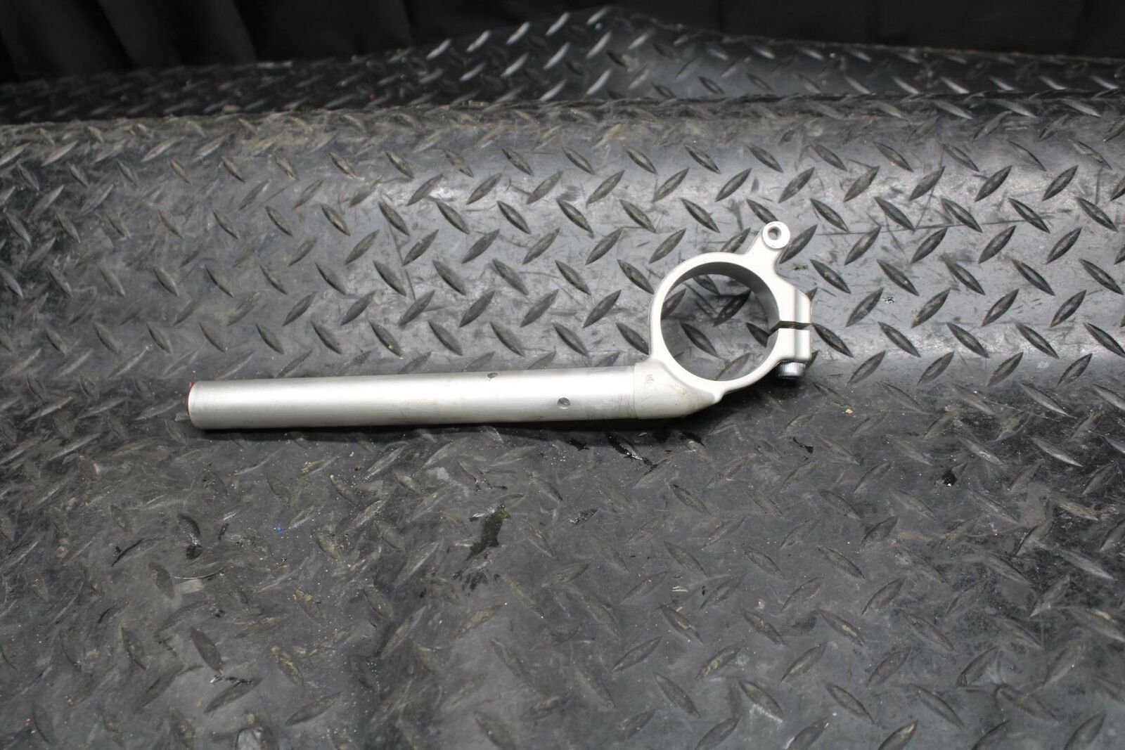 09-14 YAMAHA YZF R1 RIGHT CLIP ON HANDLEBAR BB196