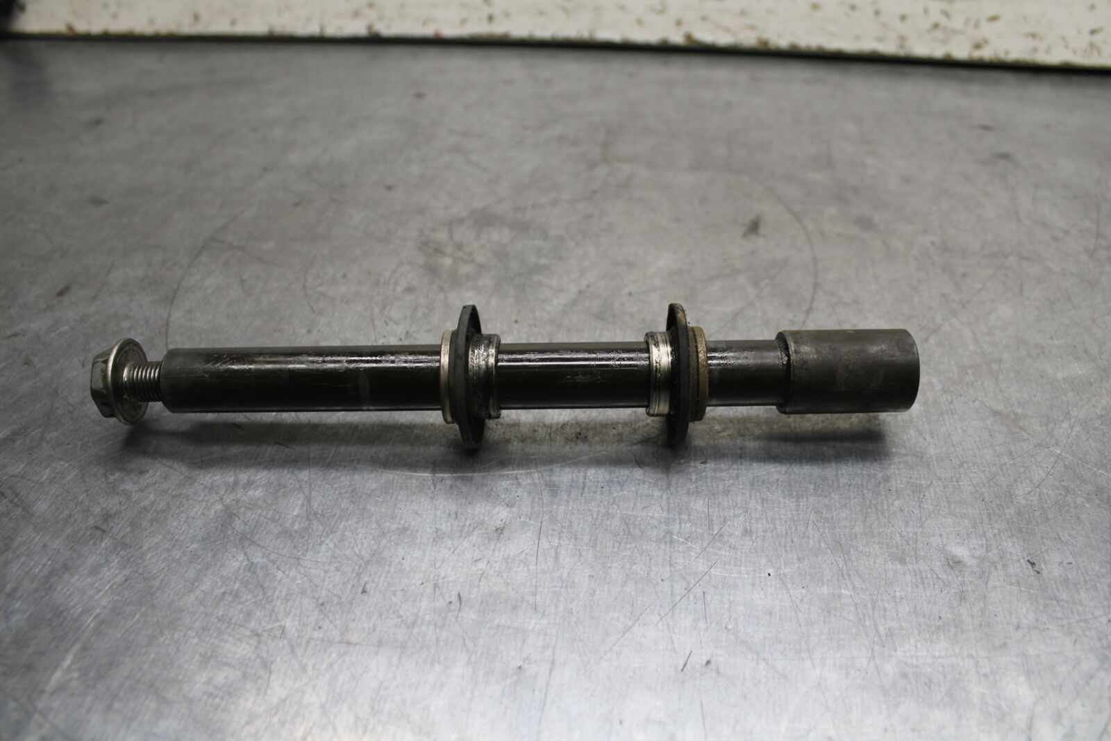 06-07 YAMAHA YZF R6 FRONT WHEEL RIM AXLE PIVOT BOLT BB742
