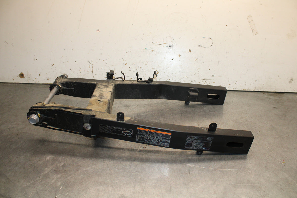 24 KAWASAKI NINJA 500 ABS REAR SWINGARM BACK SUSPENSION SWING ARM BB730