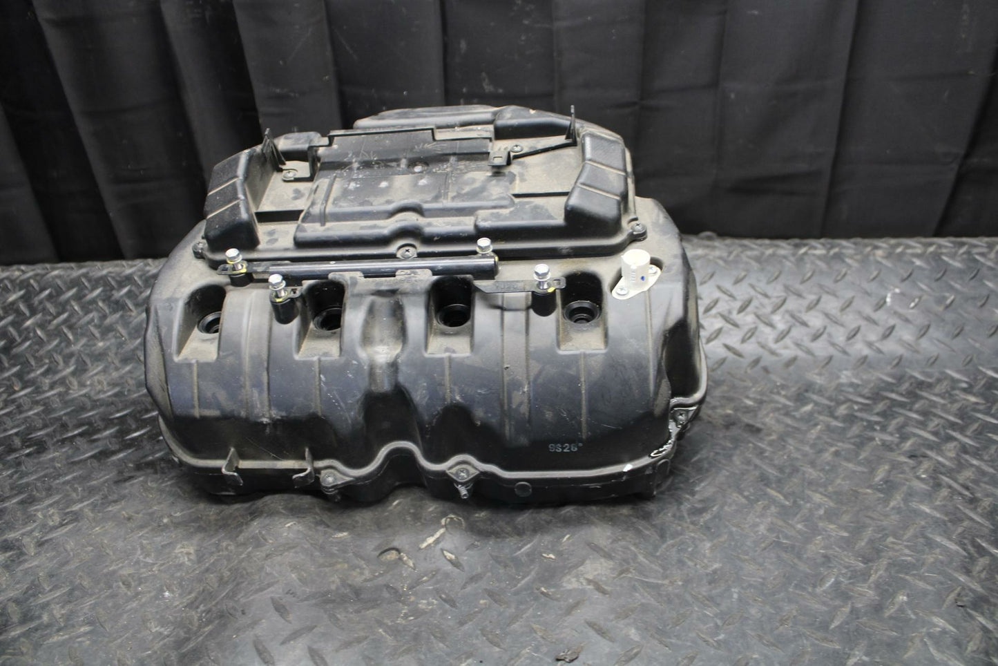 10-11 HONDA CBR1000RR AIRBOX AIR INTAKE FILTER BOX BB228