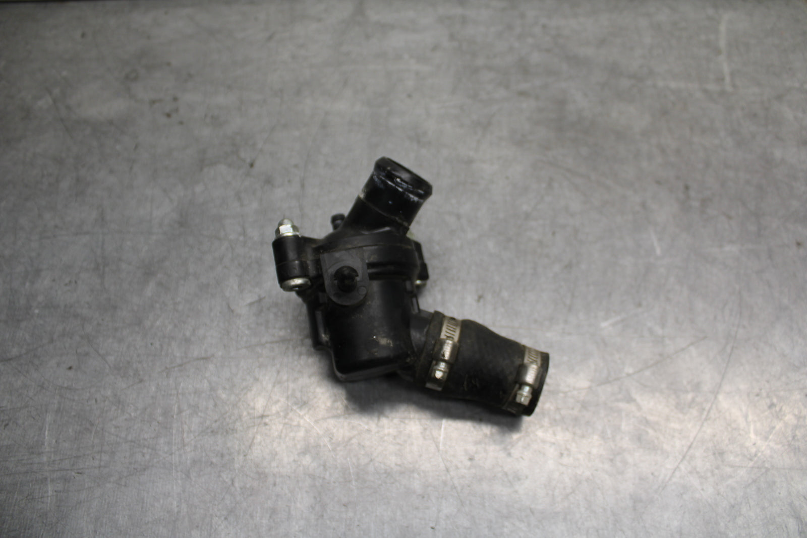 07-08 YAMAHA YZF R1 THERMOSTAT W HOUSING ASSEMBLY BB724