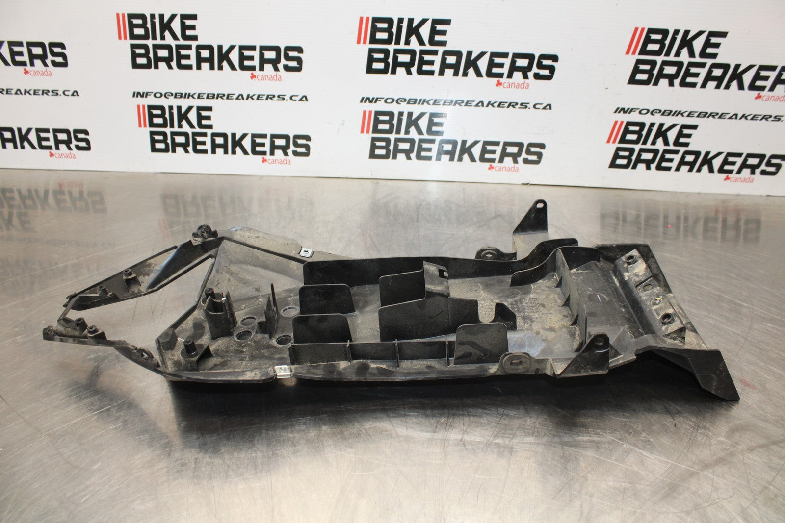 18-23 KAWASAKI NINJA 400 EX400 ABS REAR BACK TAIL UNDERTAIL FAIRING BB177