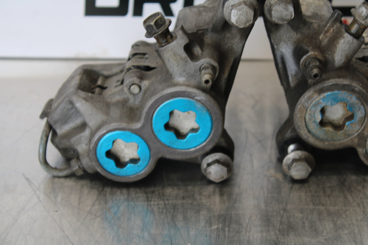 96-07 YAMAHA YZF600R RIGHT LEFT FRONT BRAKE CALIPER SET PAIR CALIPERS BB158