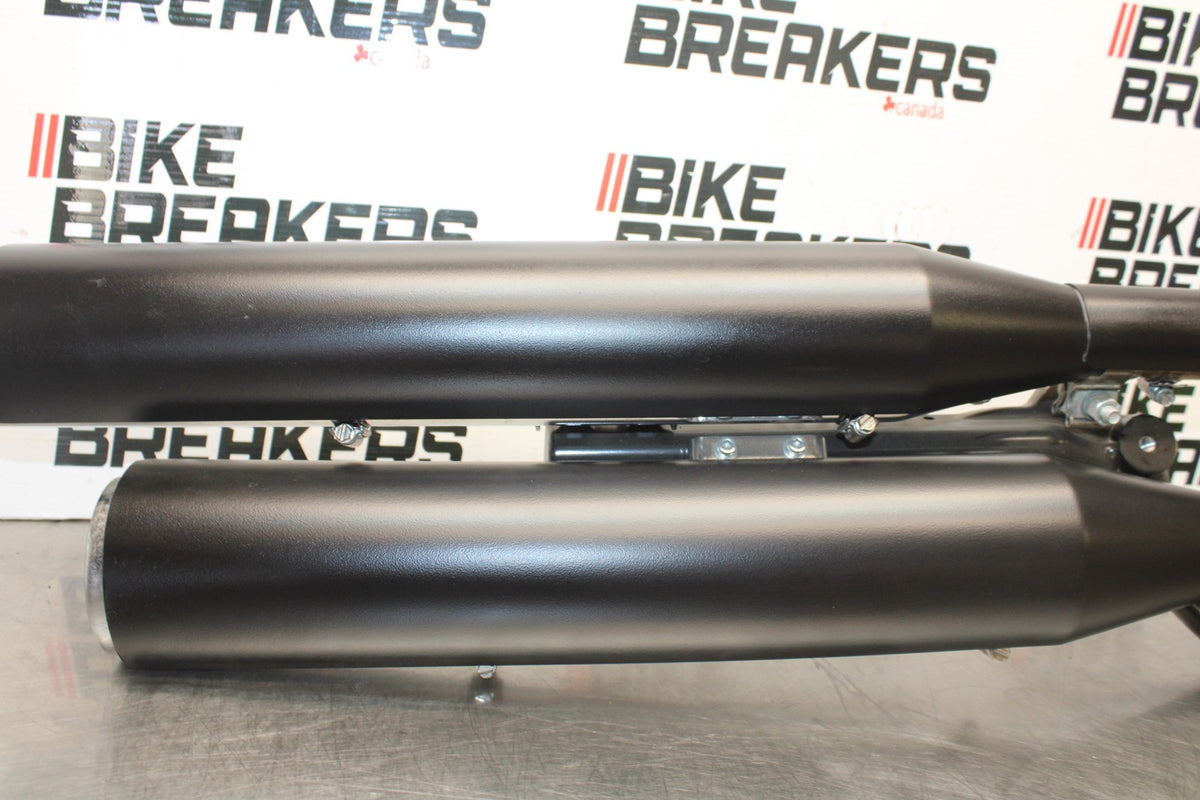 22 HARLEY-DAVIDSON SOFTAIL EXHAUST PIPE BB859