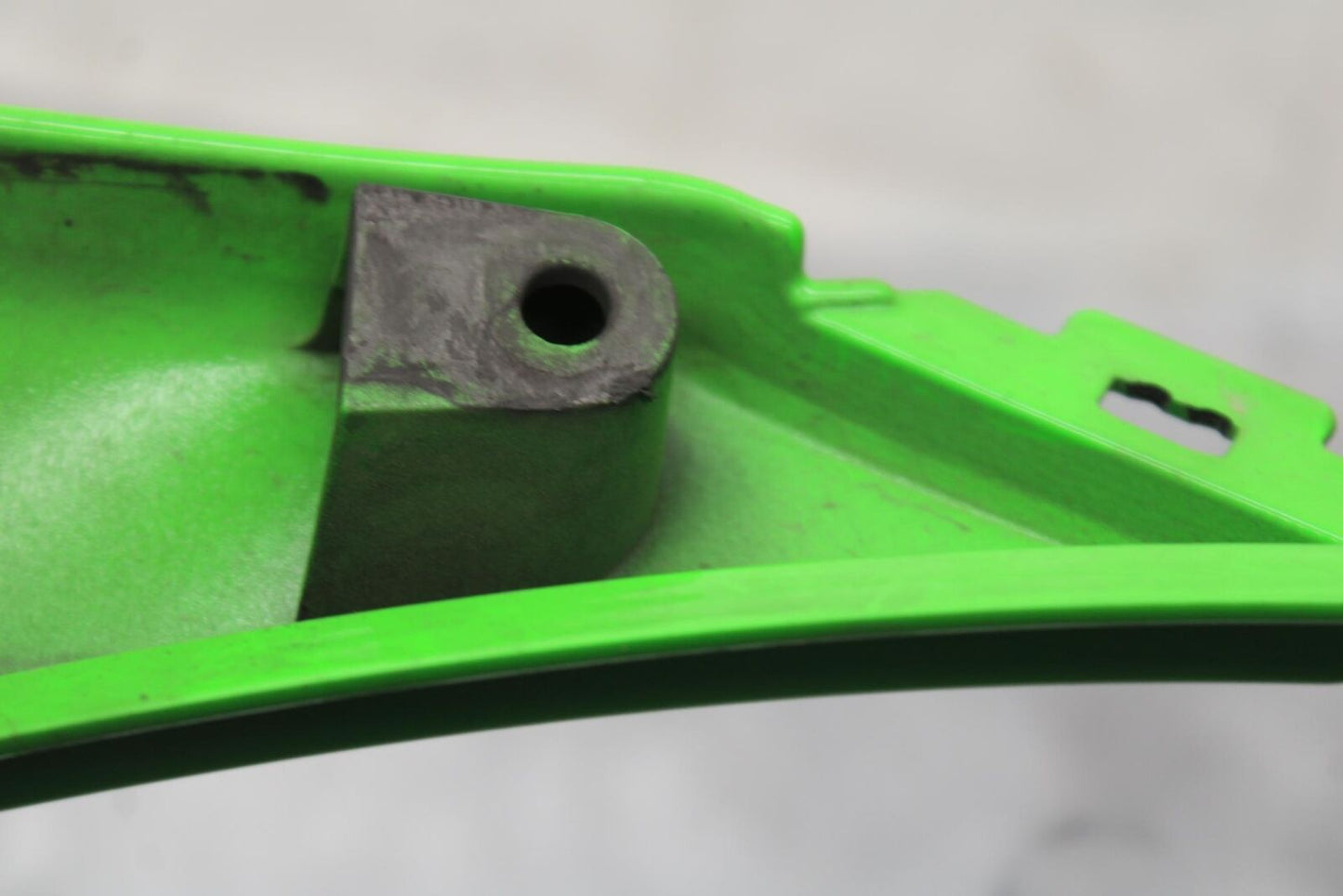 2011 Kawasaki Ninja ZX6R ZX600R RIGHT REAR BACK TAIL FAIRING COWL SHROUD BB587