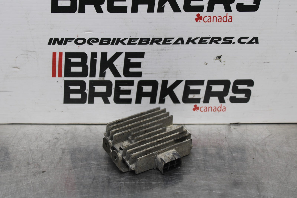 06 KAWASAKI Z750 RECTIFIER VOLTAGE REGULATOR BB837