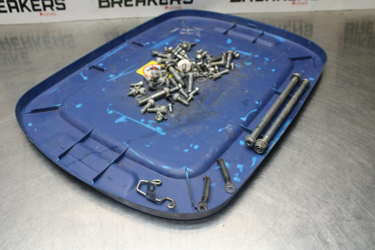 09 SUZUKI GSXR1000 MOUNTING BOLTS HARDWARE MOTOR SCREWS BB777