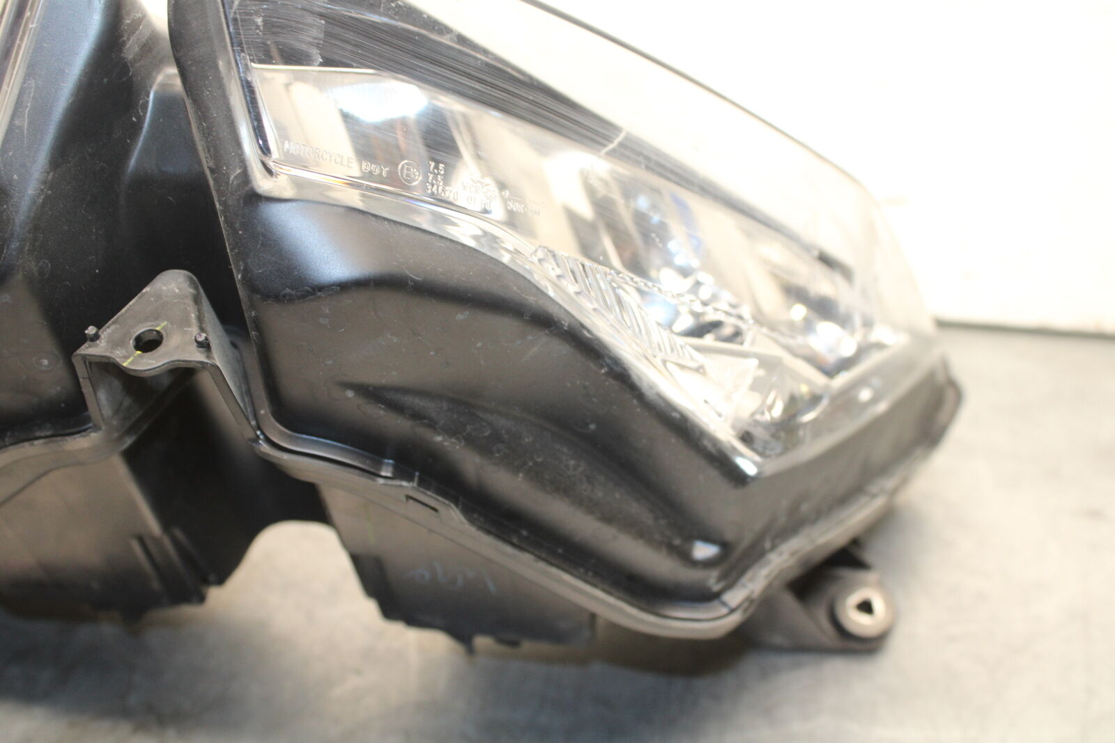 18-24 KAWASAKI NINJA 650 FRONT HEADLIGHT HEAD LIGHT LAMP BB725