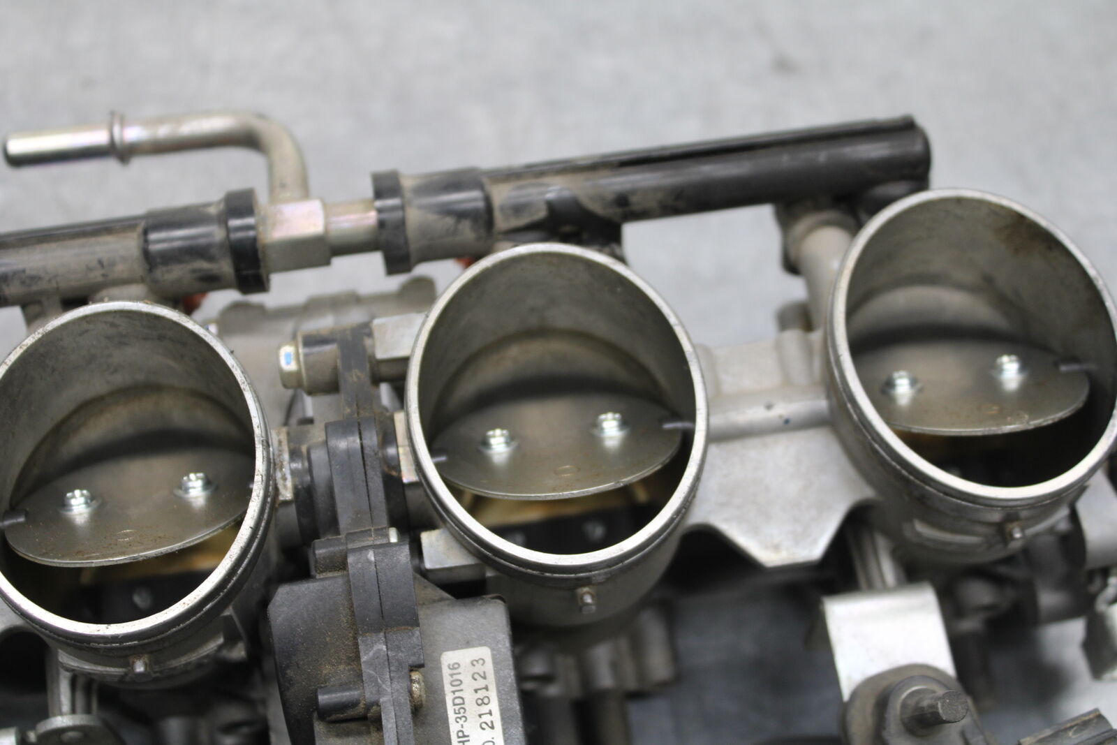 12-13 KAWASAKI Z1000 MAIN FUEL INJECTORS / THROTTLE BODIES BB743