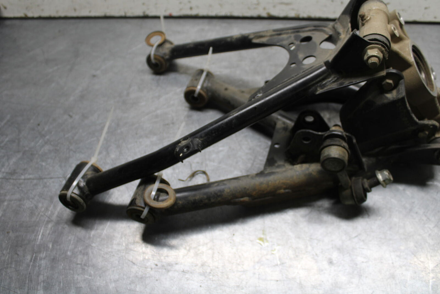 20-24 CF-MOTO CFORCE 600 TOURING LEFT CONTROL A ARMS / HUB SET BB715