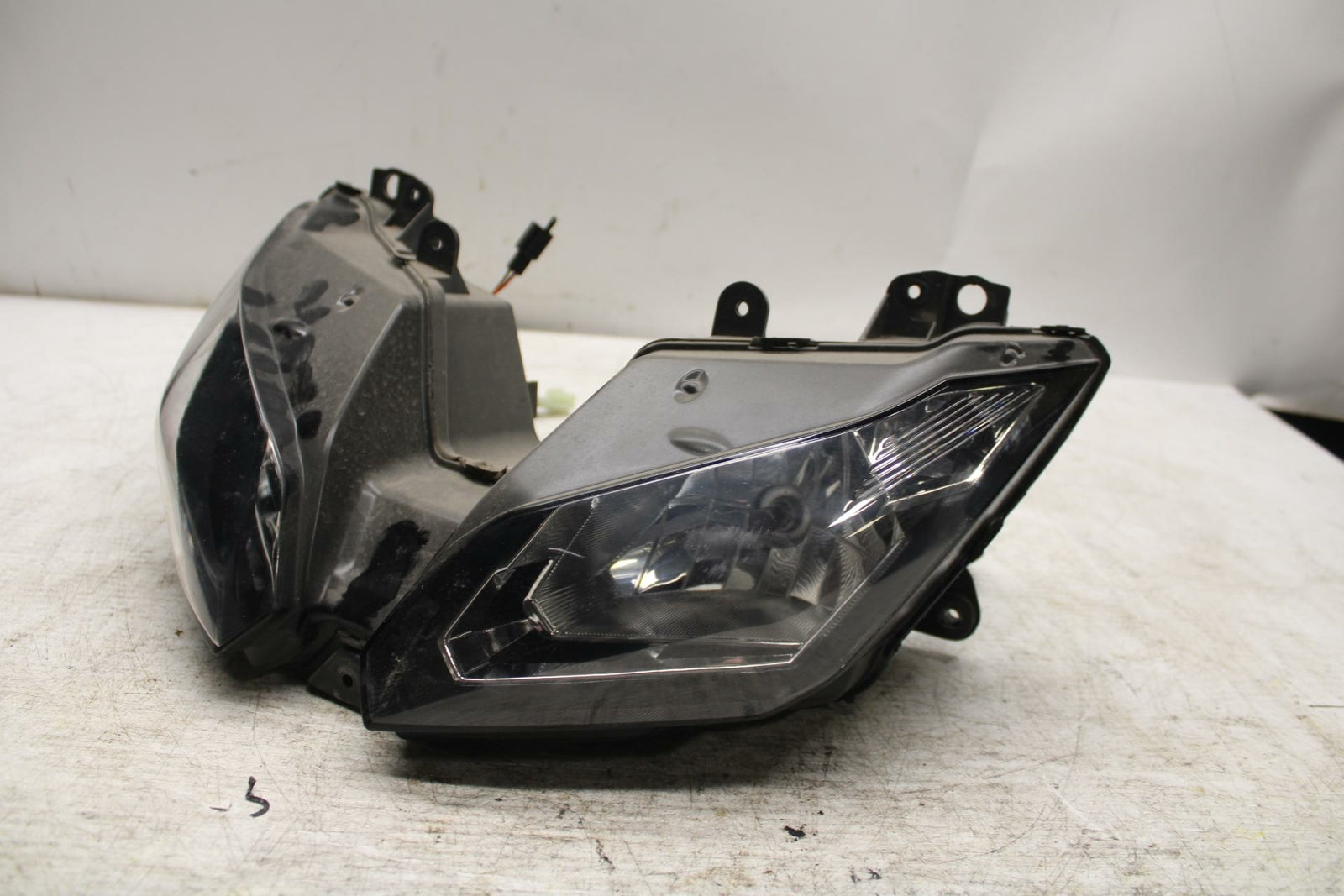 12-13 KAWASAKI EX300 NINJA FRONT HEADLIGHT HEAD LIGHT LAMP BB373