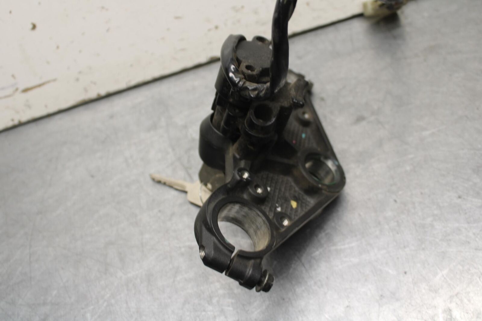 15-16 KAWASAKI EX300 IGNITION LOCK KEY SET W/ GAS CAP AND SEAT LOCK BB635