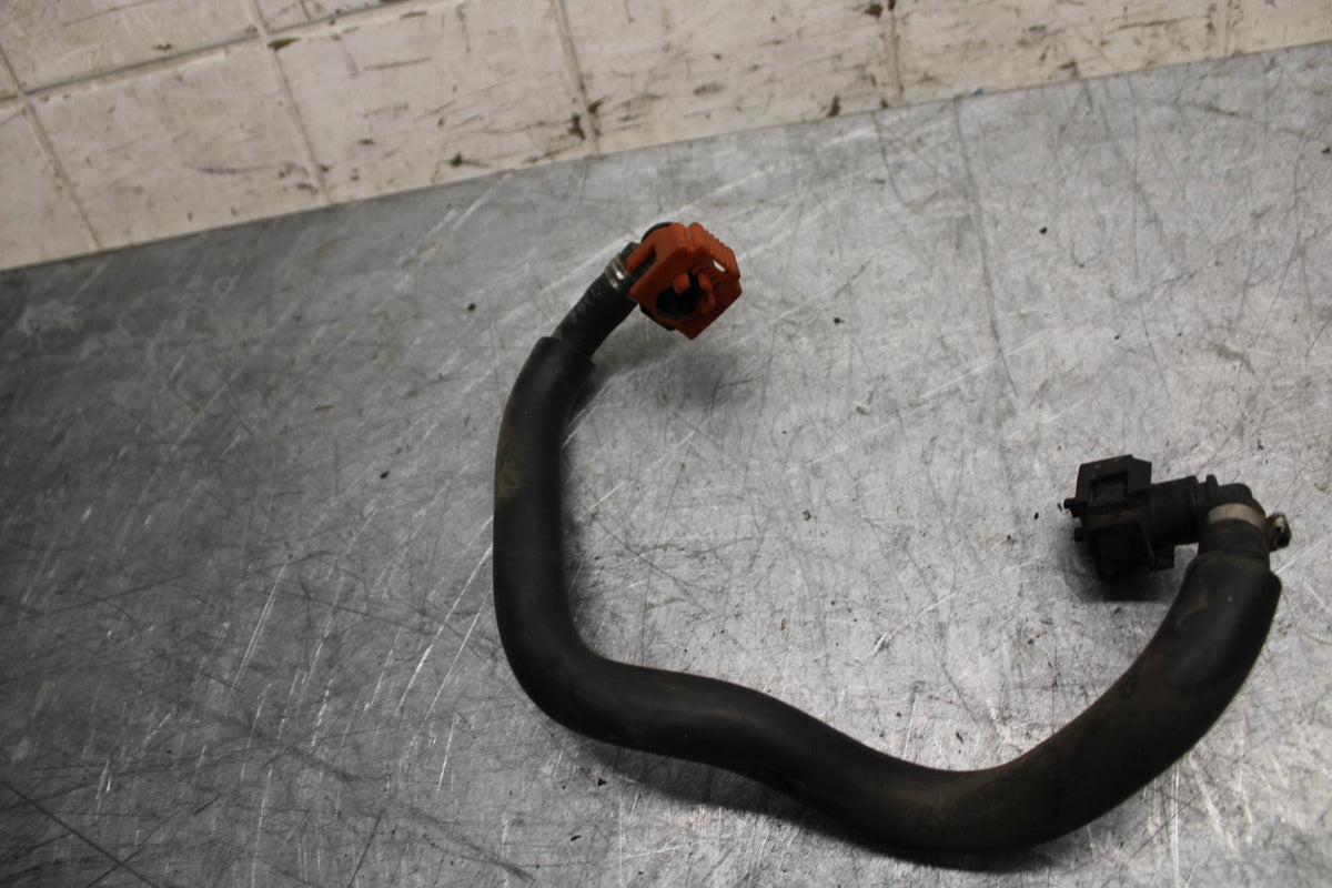 2015 Yamaha FZ07 FUEL HOSE GAS LINE TUBE PIPE 1WS-13971-00-00 BB531