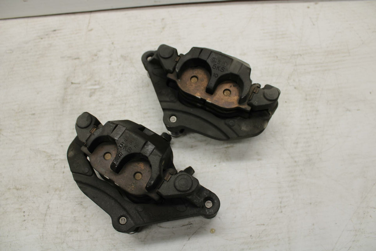 09 YAMAHA FZ6 RIGHT LEFT FRONT BRAKE CALIPER SET PAIR CALIPERS BB295