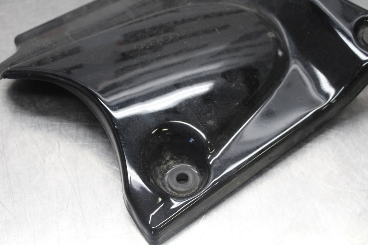 07 SUZUKI BOULEVARD M50 ENGINE SPROCKET SHAFT DRIVE COVER BB897