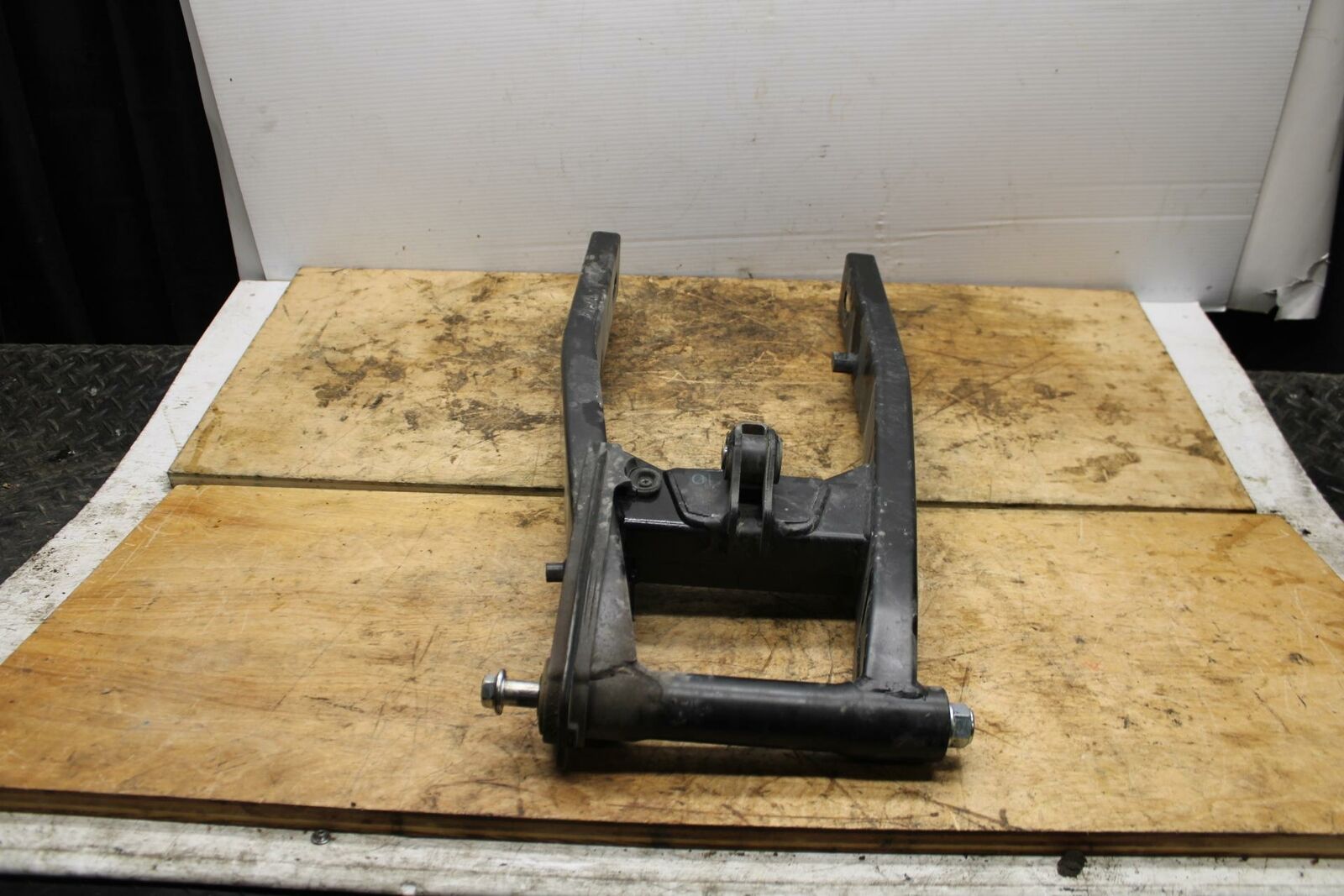 16-18 HONDA CBR500R REAR SWINGARM BACK SUSPENSION SWING ARM BB345
