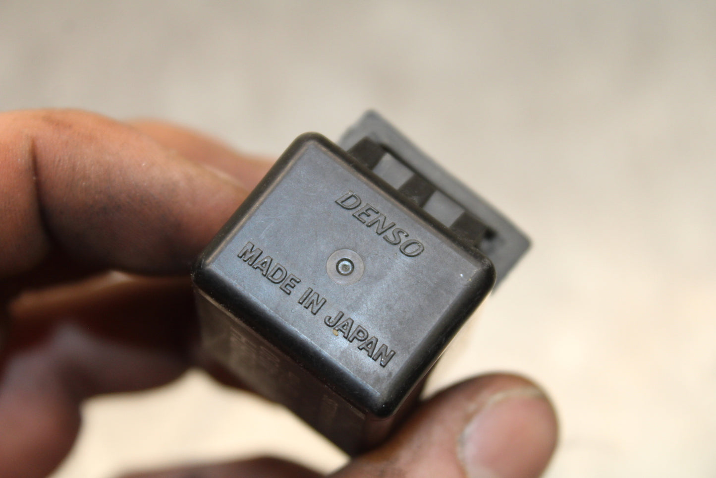 13-18 KAWASAKI NINJA ZX6R TURN SIGNAL BLINKER RELAY FLASHER SWITCH BB130