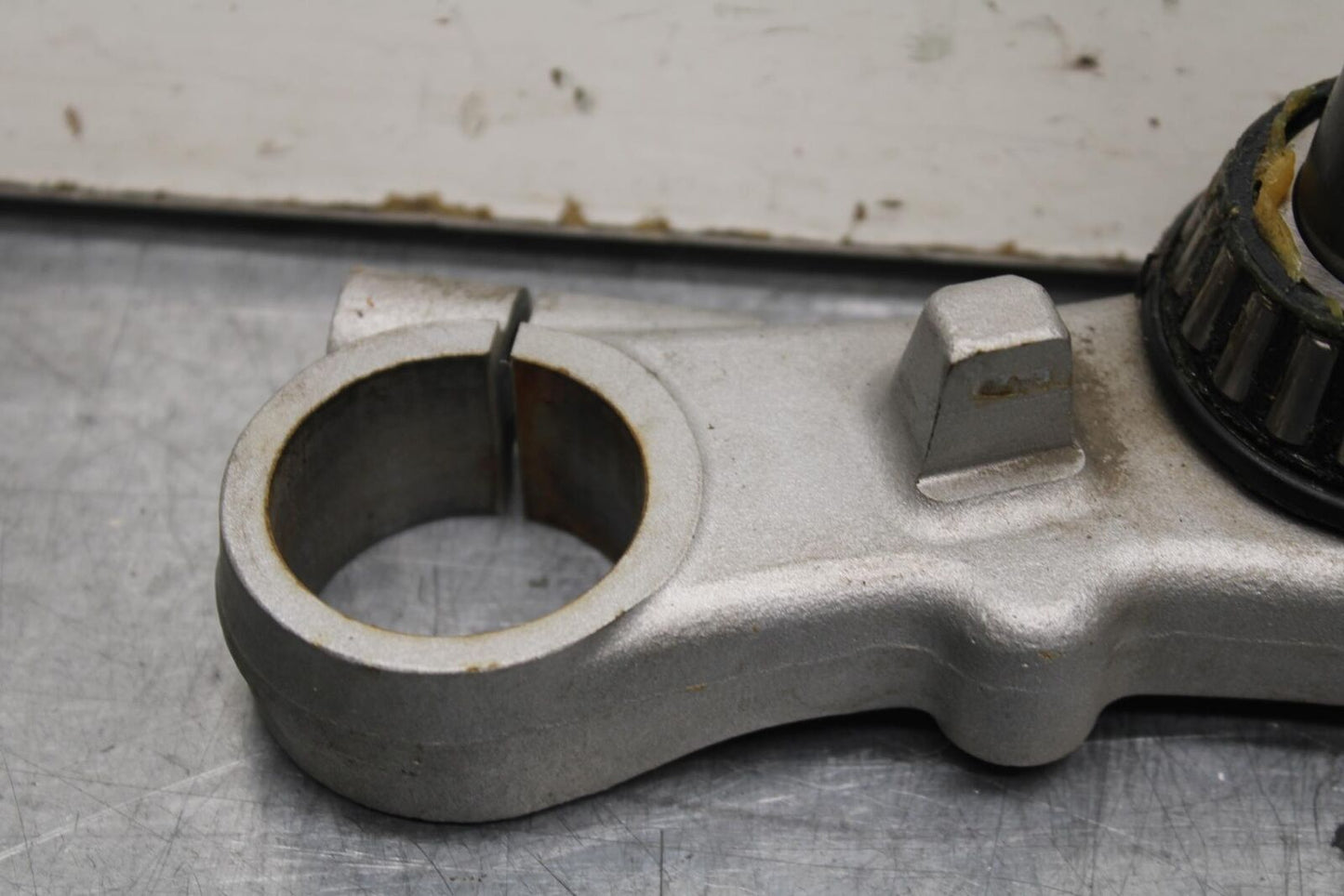 04-09 SUZUKI GS 500 FH GS500F FRONT FORKS CLAMP LOWER TRIPLE TREE STEM BB97