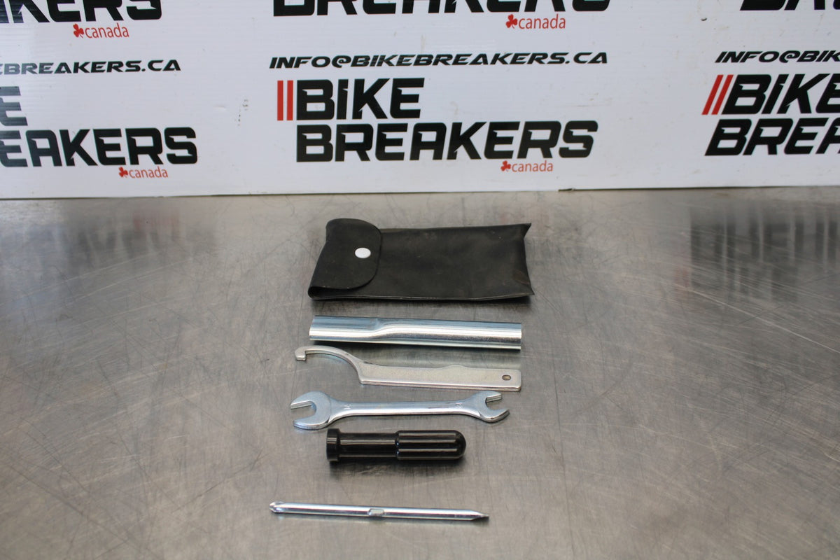 22-25 YAMAHA YZF R7 STOCK TOOLS OEM TOOL BAG KIT SET BB176