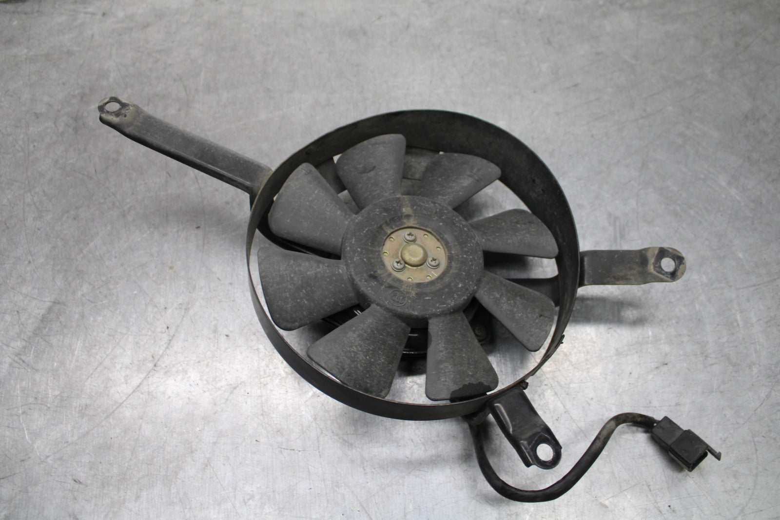 00-02 KAWASAKI NINJA ZX6R ENGINE RADIATOR COOLING FAN BB750