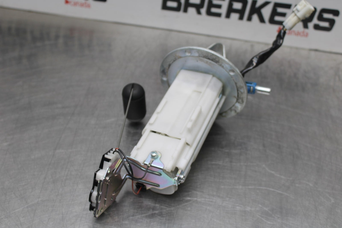 08-10 SUZUKI GSXR 600 FUEL PUMP GAS PETROL SENDER UNIT BB202