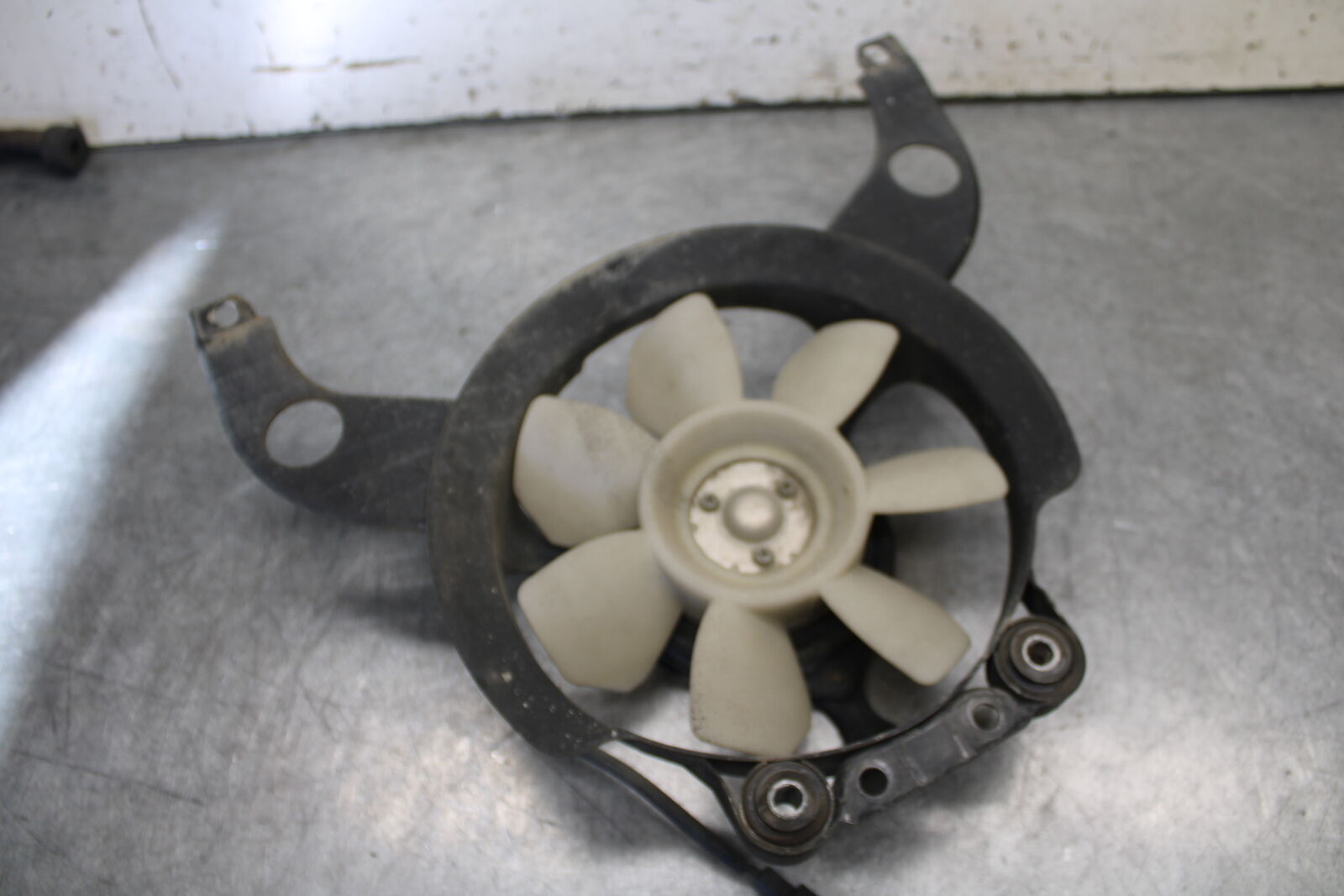 85-86 SUZUKI MADURA 1200 ENGINE RADIATOR COOLING FAN  BB691