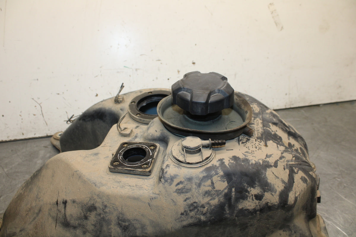 20-24 CF-MOTO CFORCE 600 TOURING GAS TANK FUEL CELL PETROL RESERVOIR BB715